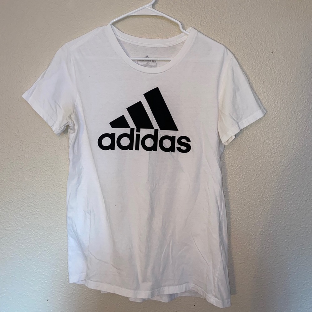 COPY - BRAND NEW White Adidas Amplifier T- Shirt ✨